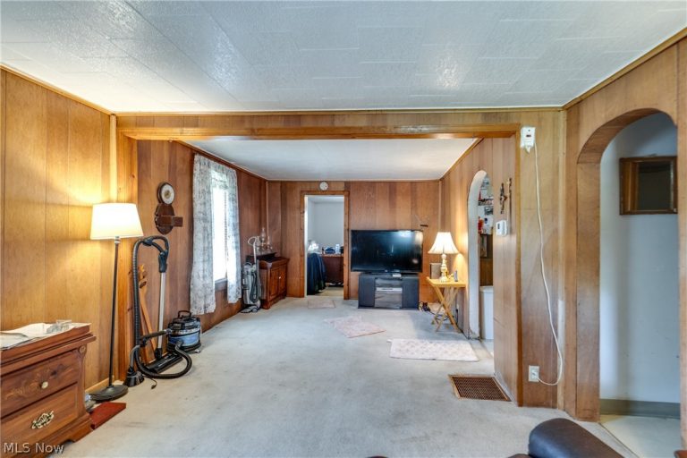 3797 Harper Avenue, Barberton, OH - Photo 6