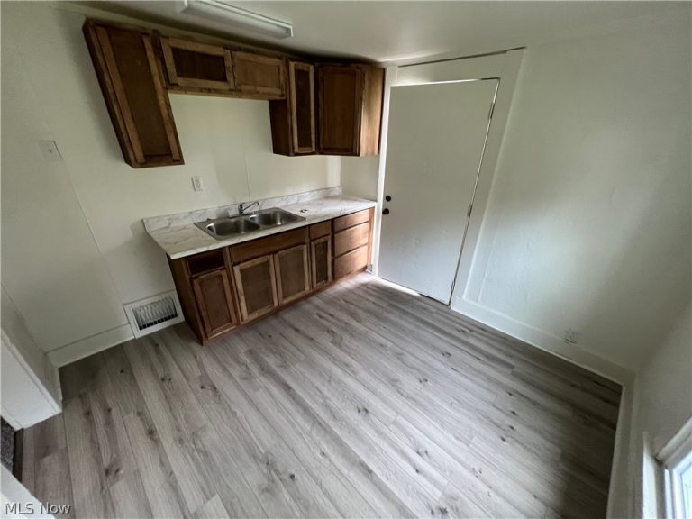 230 Van Buren Street, Zanesville, OH - Photo 4