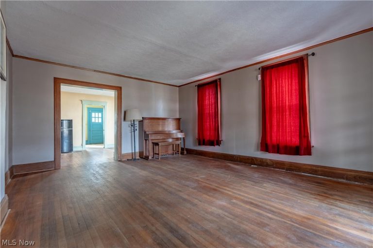 1568 Exchange Street, Akron, OH - Photo 8