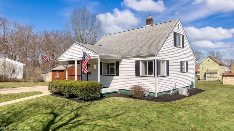 104 Carolina Avenue, Sebring, OH - Photo 5
