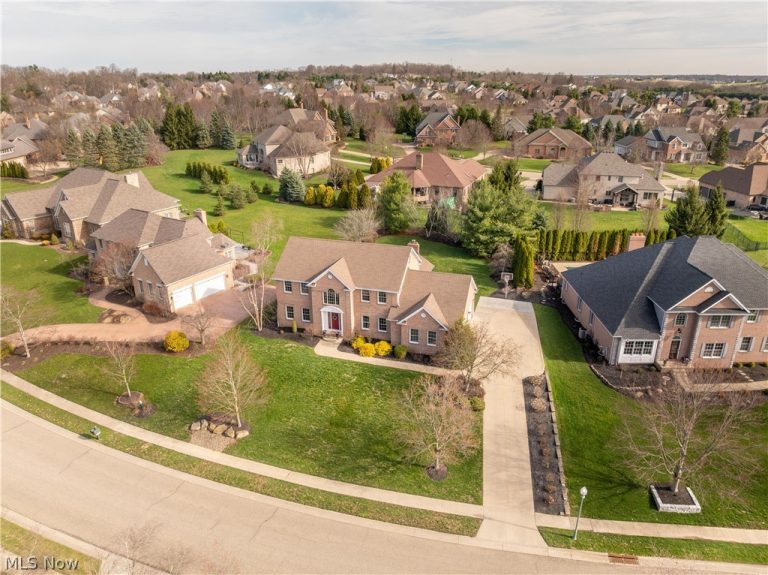 2669 Carrington Street, North Canton, OH - Photo 3