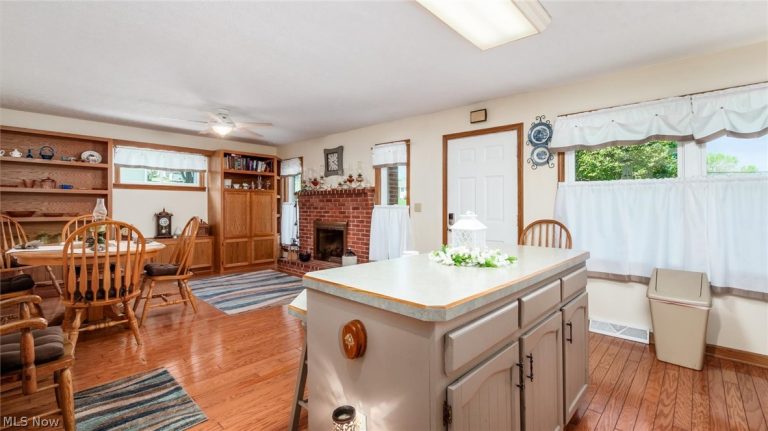 3020 Broadvue Circle, Zanesville, OH - Photo 4
