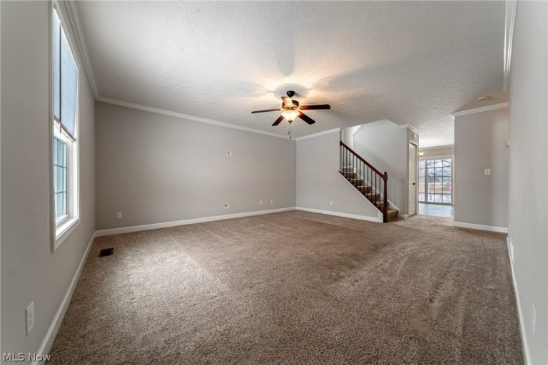 8708 Wakefield Run, North Ridgeville, OH - Photo 6