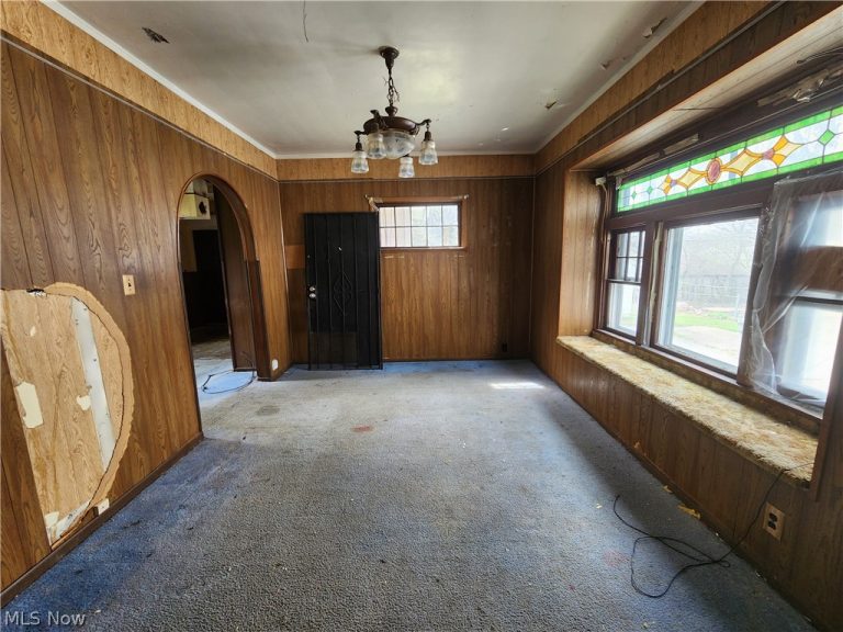 611 Cohasset Drive, Youngstown, OH - Photo 4