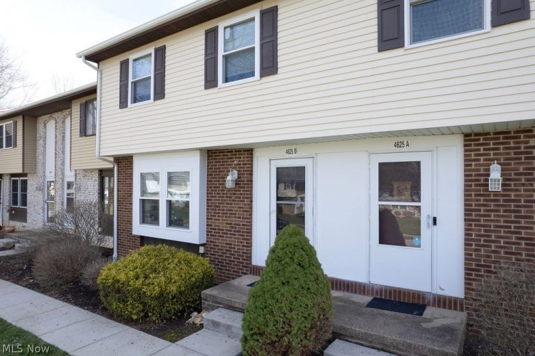 4625 Cox Drive #B, Stow, OH - Photo 2