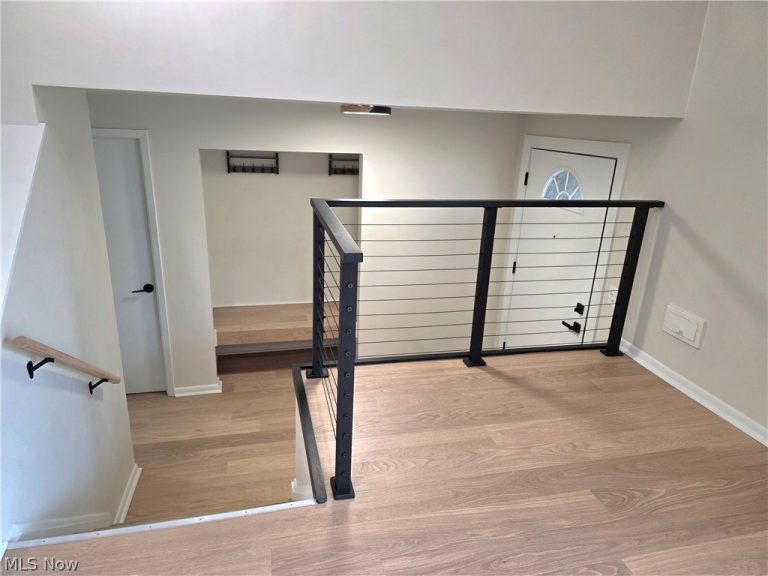 3181 Parmalee Drive, Seven Hills, OH - Photo 8