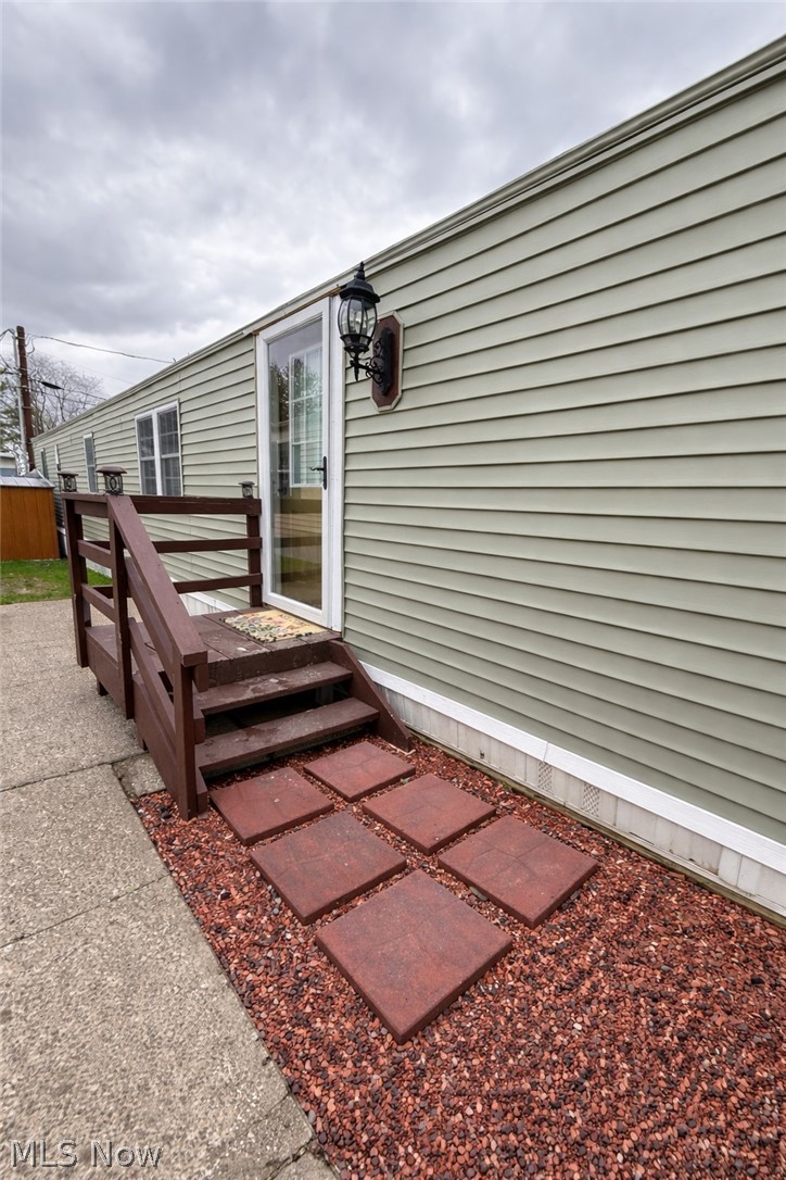 9735 chillicothe Road, Kirtland, OH - Photo 2
