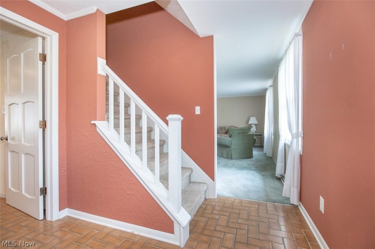 5866 Ogilby Drive, Hudson, OH - Photo 3
