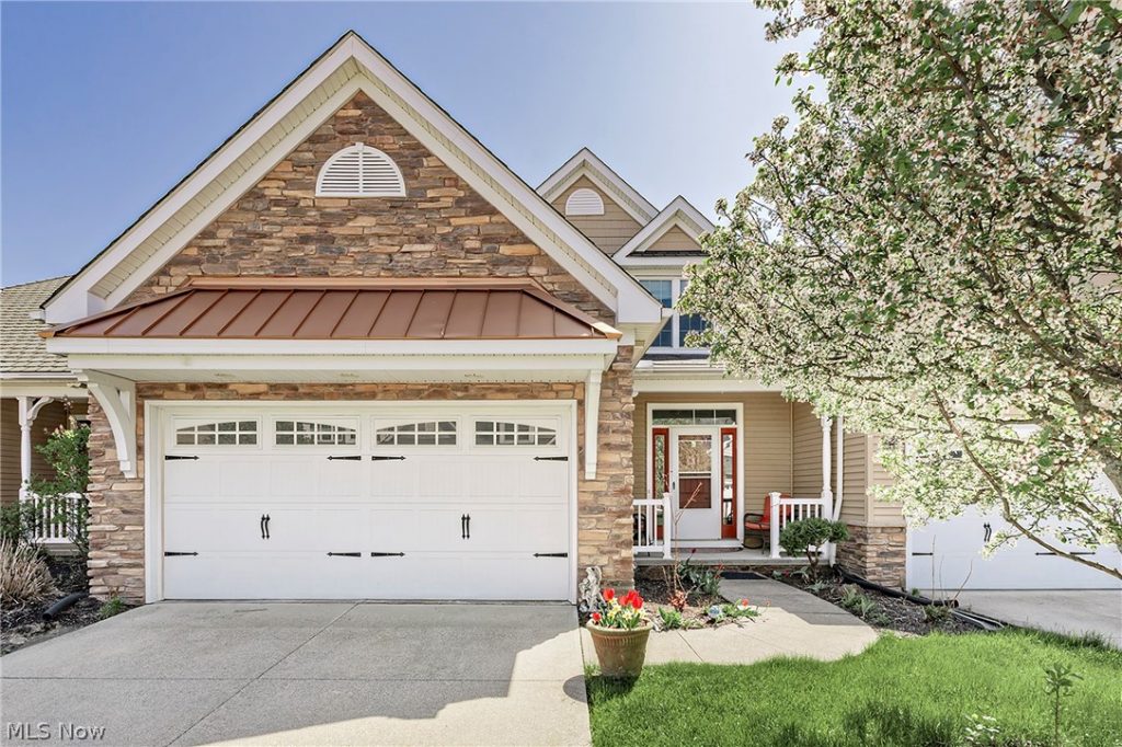 5137 Shepherds Glen #38, Willoughby, OH
