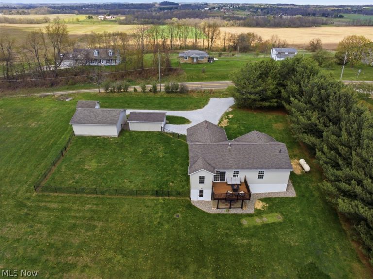 9226 Lisbon Street, East Canton, OH - Photo 2