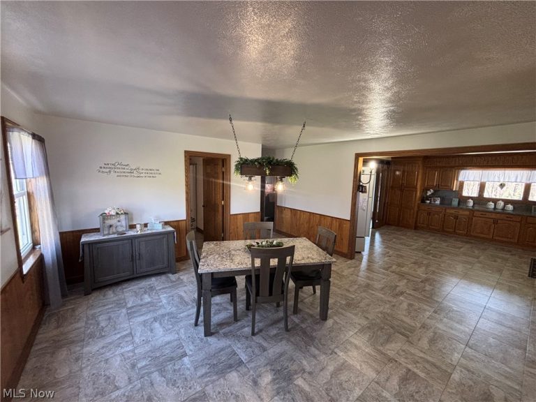 11364 Brosius Road, Garrettsville, OH - Photo 6