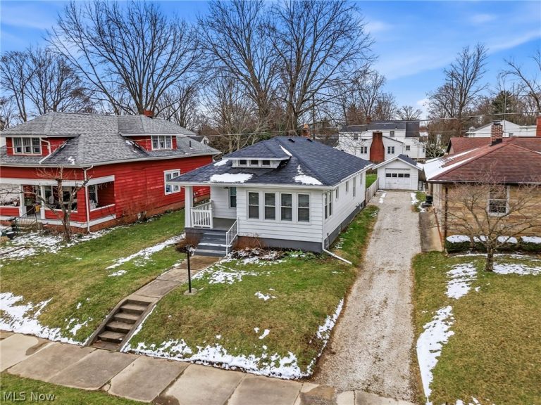 1156 Parkside Drive, Alliance, OH - Photo 3