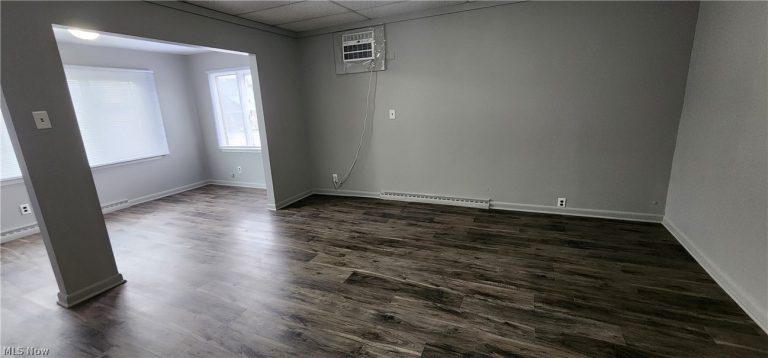 638 Robbins Avenue, Niles, OH - Photo 4