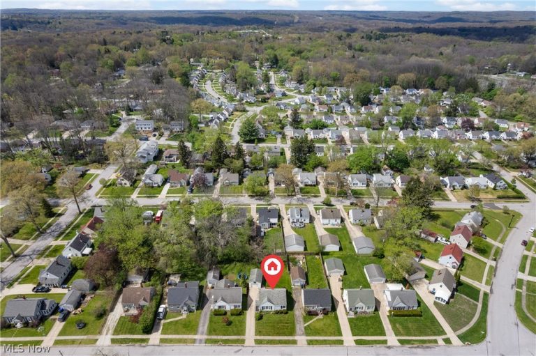 2342 25th Street, Cuyahoga Falls, OH - Photo 3