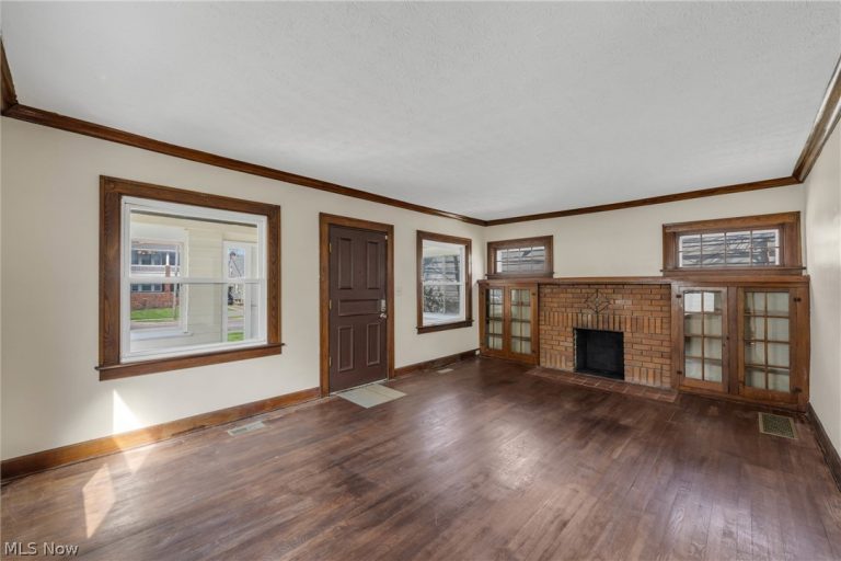 1381 Green Road, South Euclid, OH - Photo 5