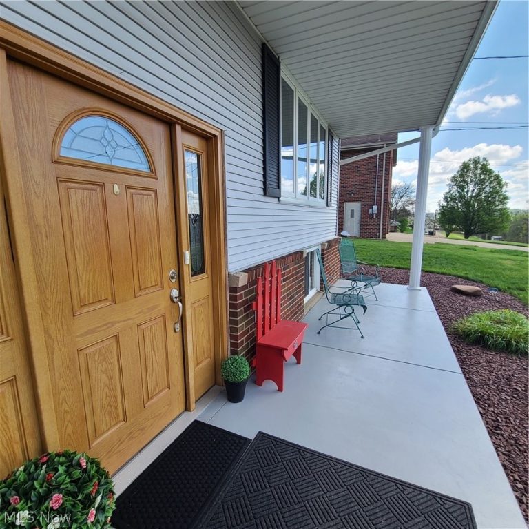 58563 Joseph Street, Rayland, OH - Photo 2