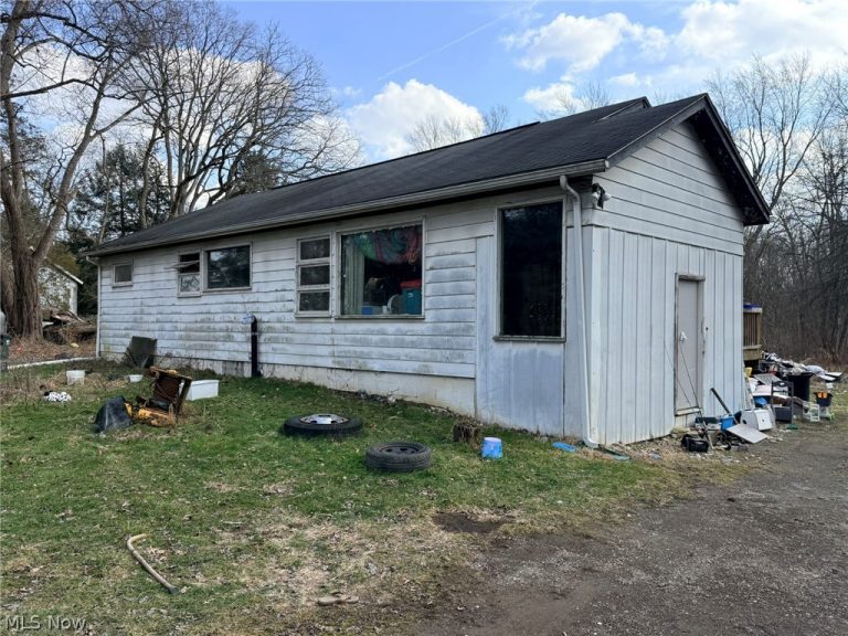 6223 Wayland Road, Ravenna, OH - Photo 4