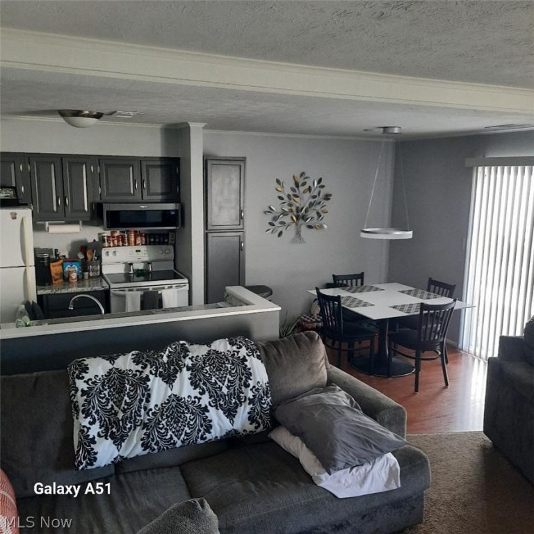 2555 Royal County Down #17 C, Uniontown, OH - Photo 6