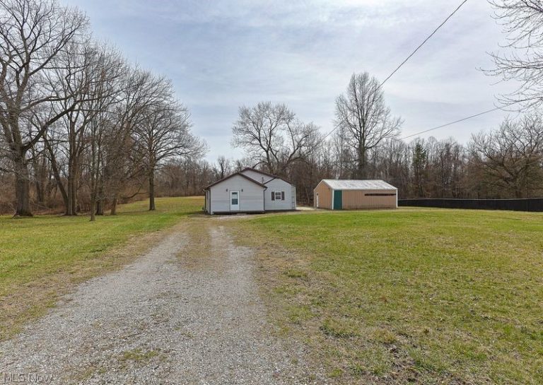 250 Woodlawn Avenue, Norwalk, OH - Photo 2