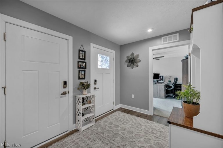 551 Bates Avenue, Seville, OH - Photo 6