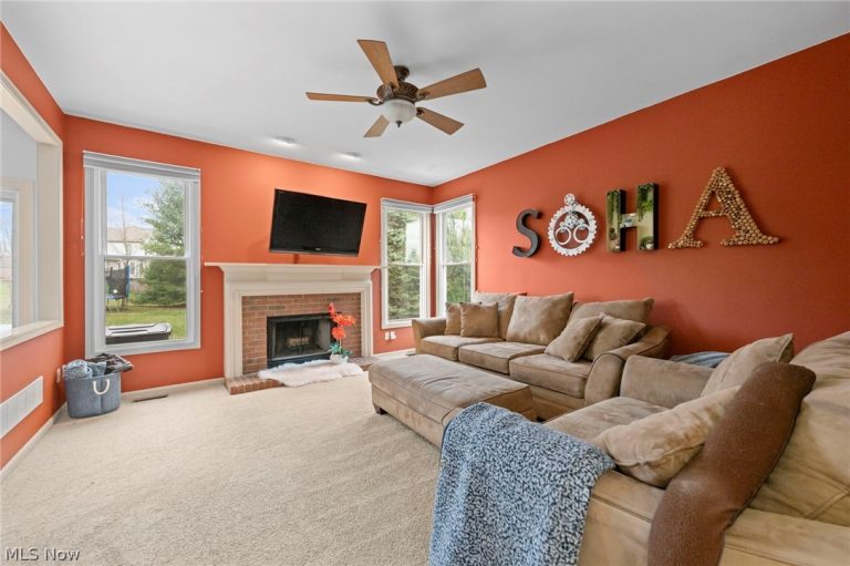9864 Burton Drive, Twinsburg, OH - Photo 8
