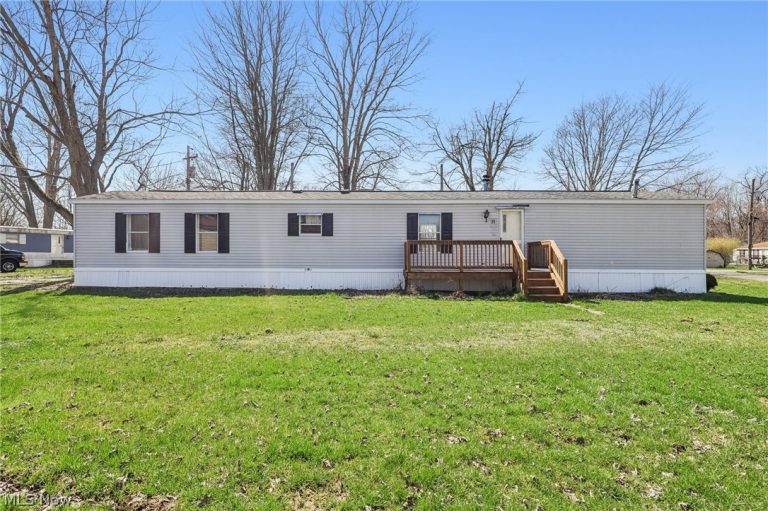 6800 Lake Road #21, Geneva, OH, 44041