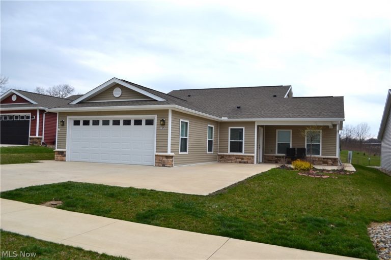 1572 Arrow Drive, Ashland, OH - Photo 2