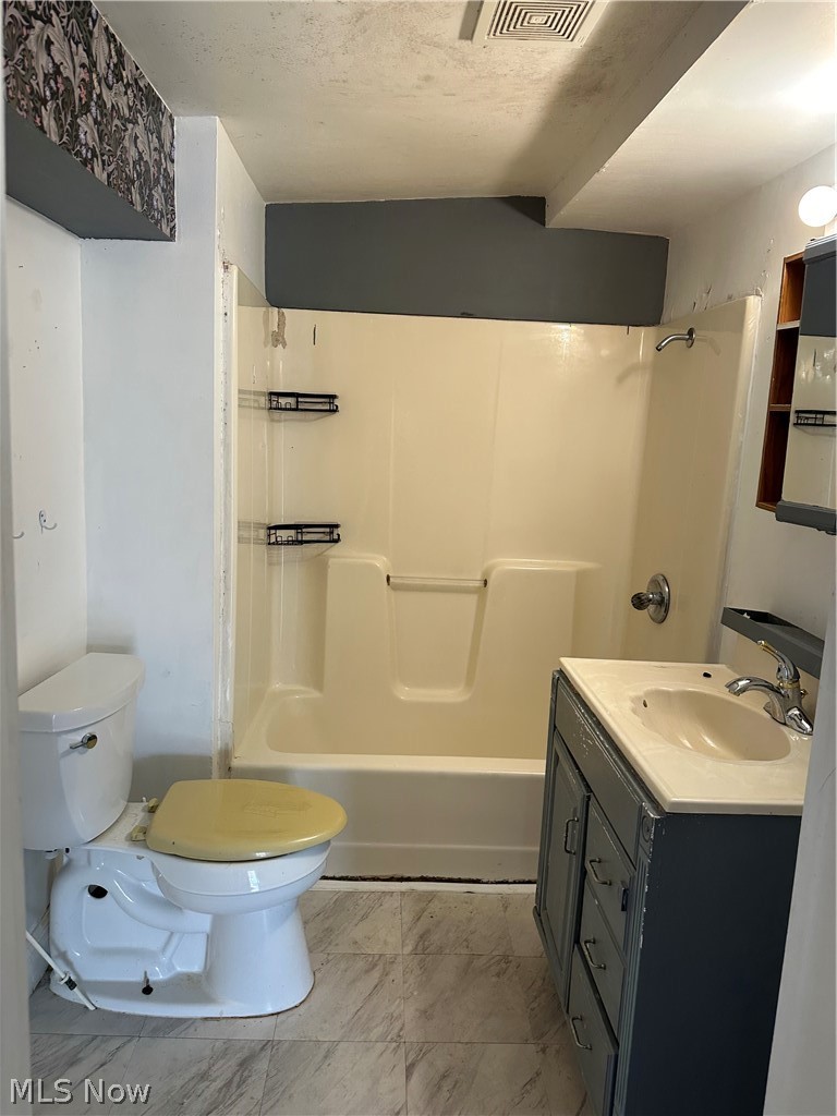 215 Woodlawn Avenue, Geneva, OH - Photo 4