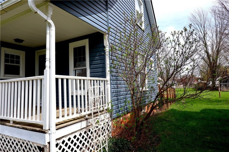 138 Middle Street, Wellington, OH - Photo 6