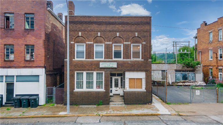406 Adams Street, Steubenville, OH - Photo 2
