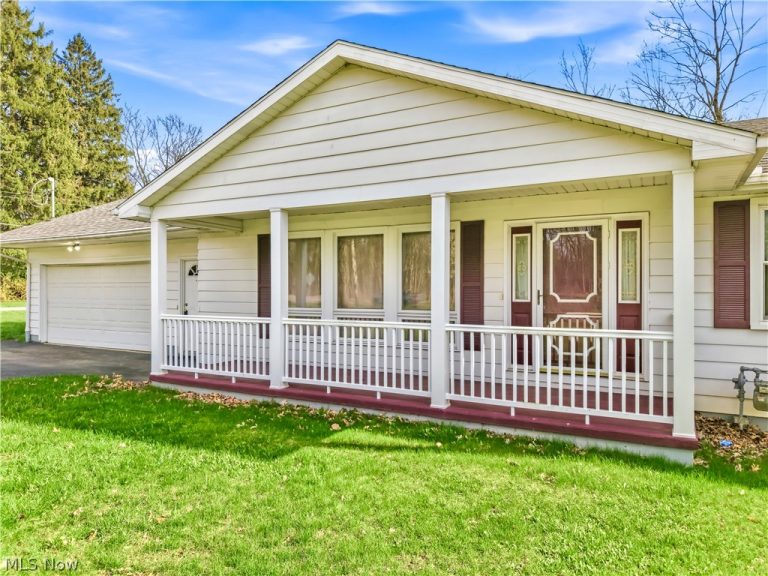 7156 Chestnut Ridge Road, Hubbard, OH - Photo 5