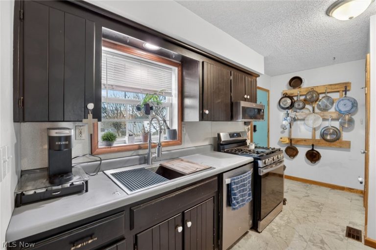 1528 22nd Street, Canton, OH - Photo 4