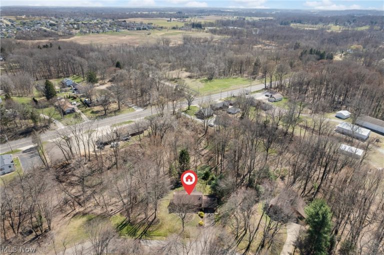 3586 Leafland Street, Uniontown, OH - Photo 2
