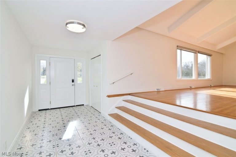 2828 Meldon Boulevard, Beachwood, OH - Photo 4