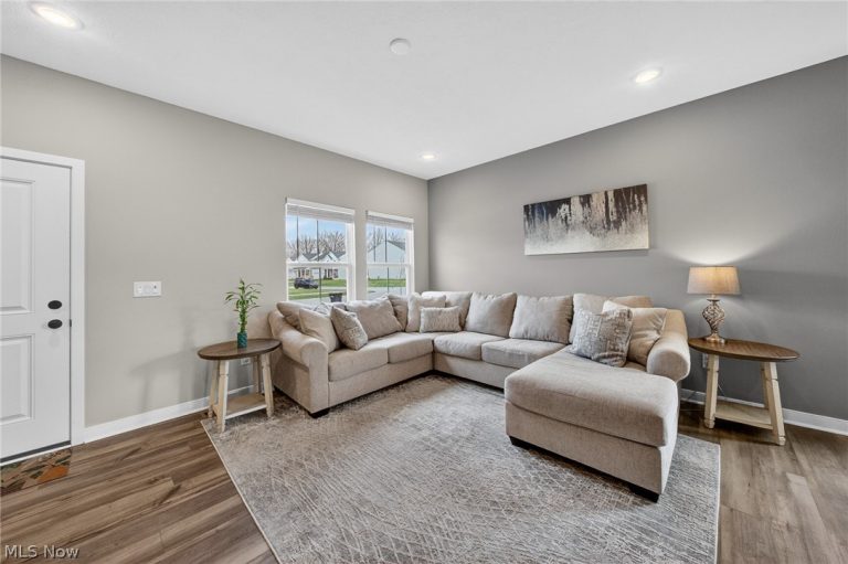 224 Harvest Way, Elyria, OH - Photo 6