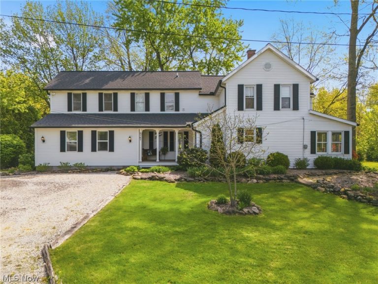 4767 Etter Drive, North Canton, OH, 44232
