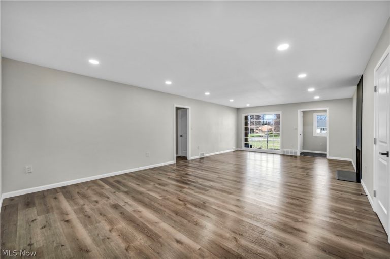 24150 Woodland Road, Shaker Heights, OH - Photo 5
