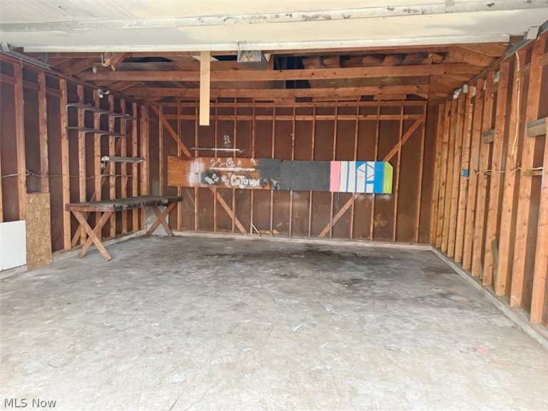 3934 Arnold Court, Cleveland, OH - Photo 4