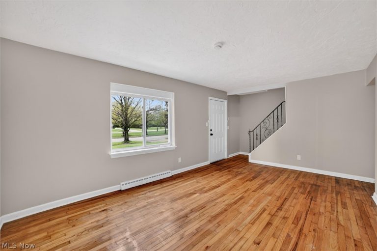 681 258th Street, Euclid, OH - Photo 2