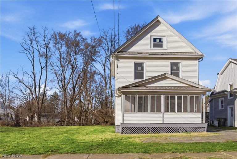 2016 Pointview Avenue, Youngstown, OH - Photo 2