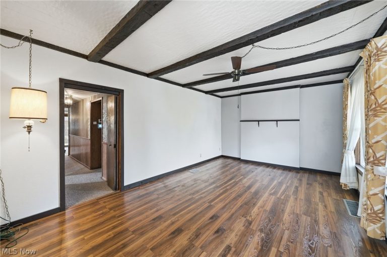 2860 Hudson Drive, Cuyahoga Falls, OH - Photo 4