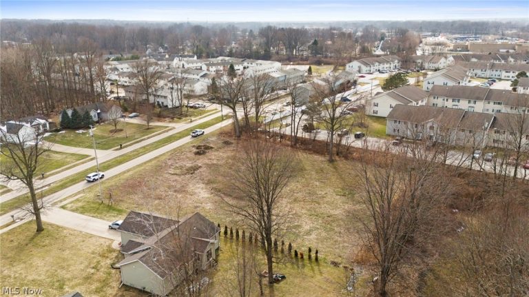 Academy Court, Painesville, OH - Photo 6