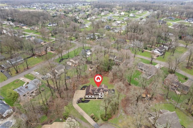 9466 Beryl Street, Massillon, OH - Photo 2