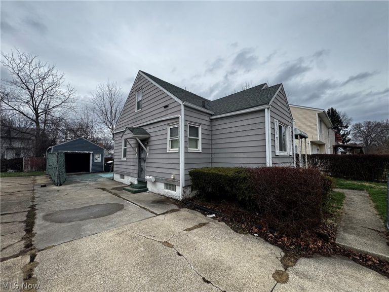 870 Frederick Boulevard, Akron, OH - Photo 8