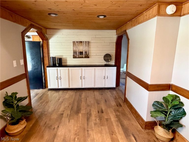549 Perry Road, Tallmadge, OH - Photo 6