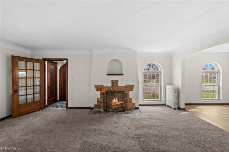6098 Manchester Road, Parma, OH - Photo 4