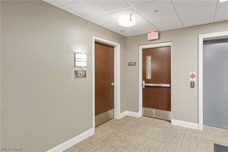 55 College Street #212, Oberlin, OH - Photo 3