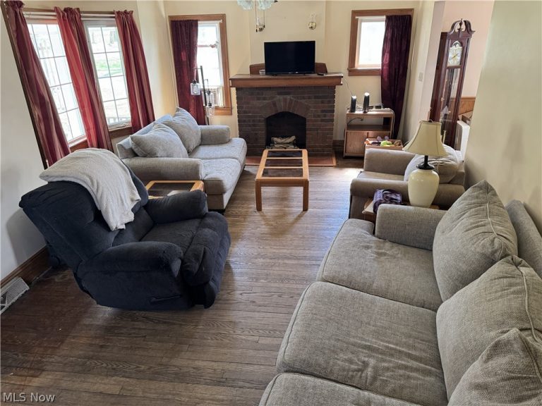 2112 Warren Avenue, Akron, OH - Photo 5