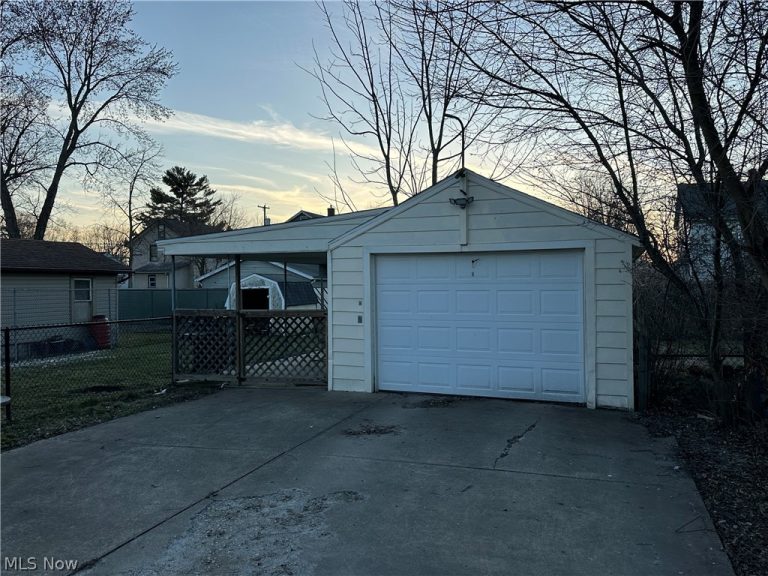 1867 Sheridan Avenue, Warren, OH - Photo 5