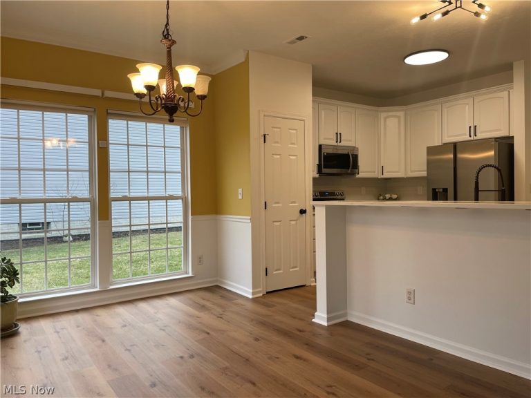 983 Tradewinds Cove, Painesville Twp, OH - Photo 3